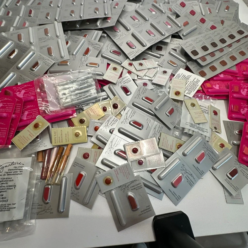 Mary Kay Lipstick Lip Gloss Sample‎ Lot Bulk Vintage NOS Makeup Mixed Shades